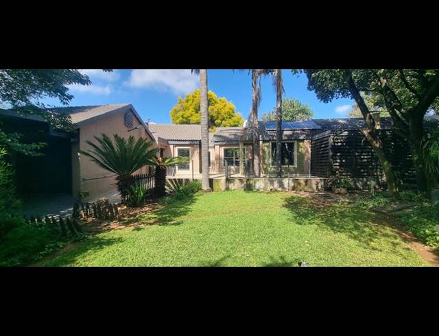 4 BEDROOM HOUSE FOR SALE IN ROOIHUISKRAAL
